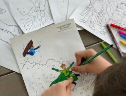 Superhelden auf Papier: Die Magie des Malens mit Kindern entdecken