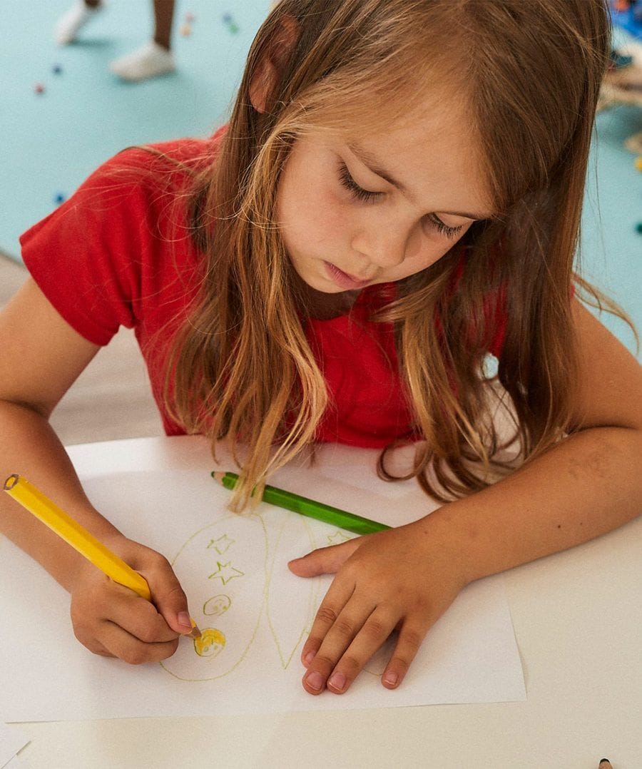 Die Magie der Zeichnung: Wie ein Zeichenlehrer Kindern hilft, ihre Kreativität zu entfesseln