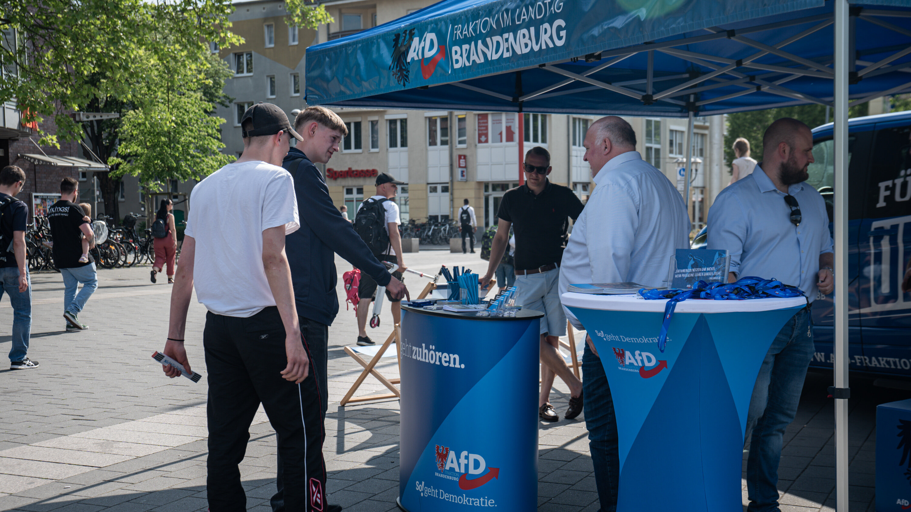 Germany’s Far Right AfD Party Stages a Comeback - The New York Times