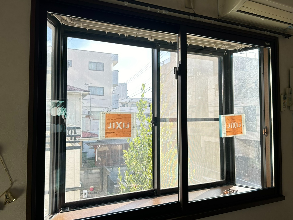 Kreatives Bild zu 【内窓は出窓に設置可能です】 一戸建て 防犯/省エネ|LIXILリフォームネット|リフォーム事例 【内窓は出窓に設置可能です】 一戸建て 防犯/省エネ|LIXILリフォームネット|リフォーム事例 Motiv