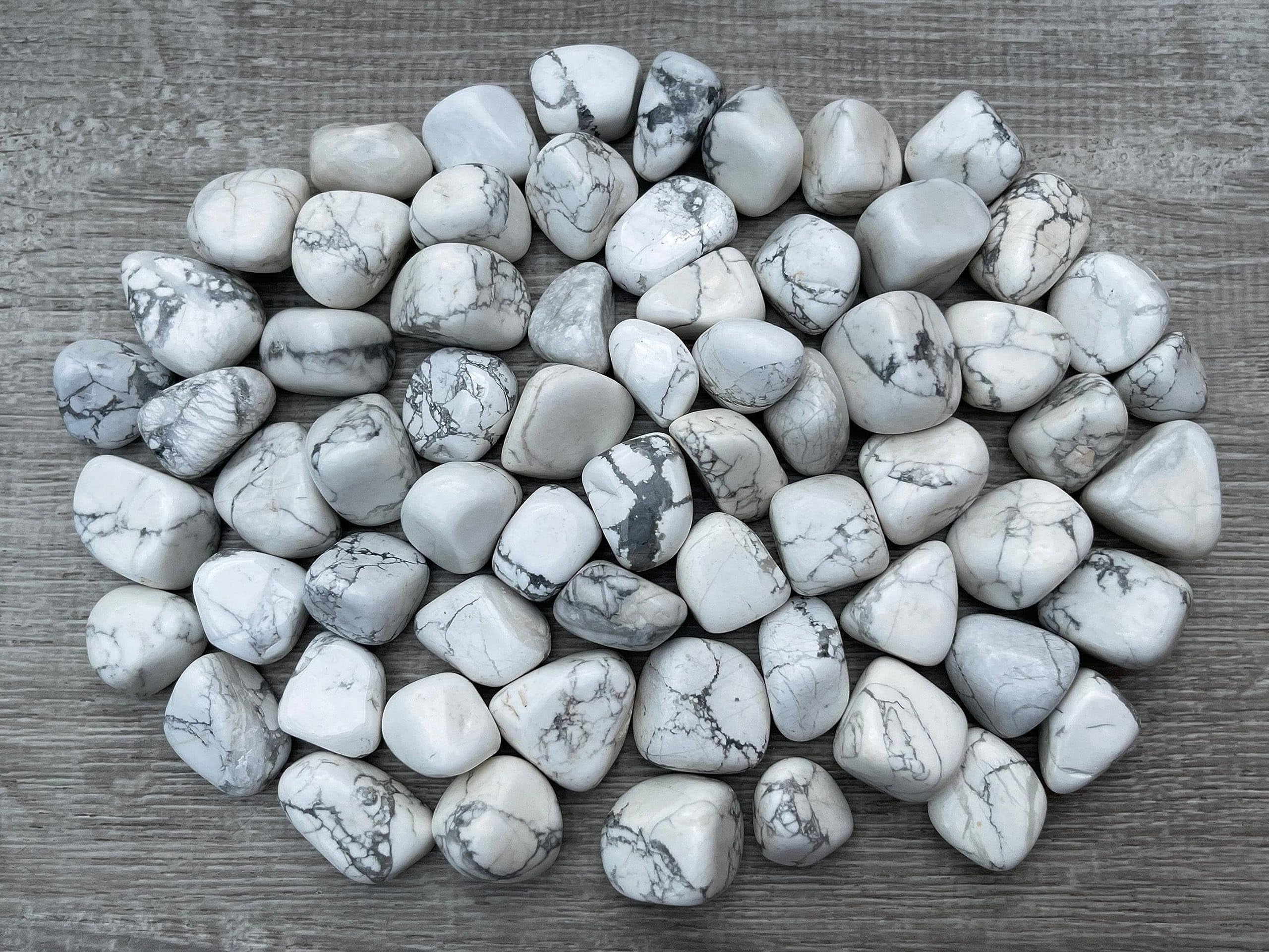 Vorlage: 1/2 LB White Howlite Tumbled Stones, Polished Natural White Howlite 1/2 LB White Howlite Tumbled Stones, Polished Natural White Howlite