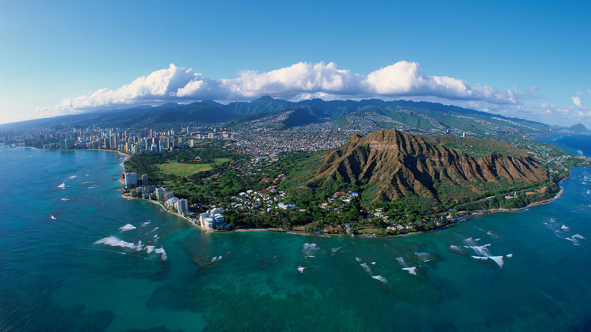 Kreatives Bild zu Aerial view of Diamond Head, Honolulu, Oahu, Hawaii, USA Aerial view of Diamond Head, Honolulu, Oahu, Hawaii, USA