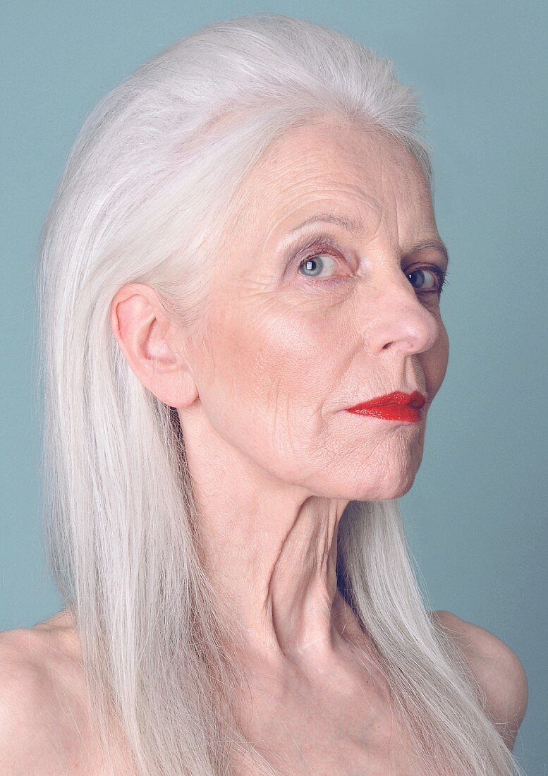 Kreatives Bild zu Old Lady Hair Foto zu Old Lady Hair
